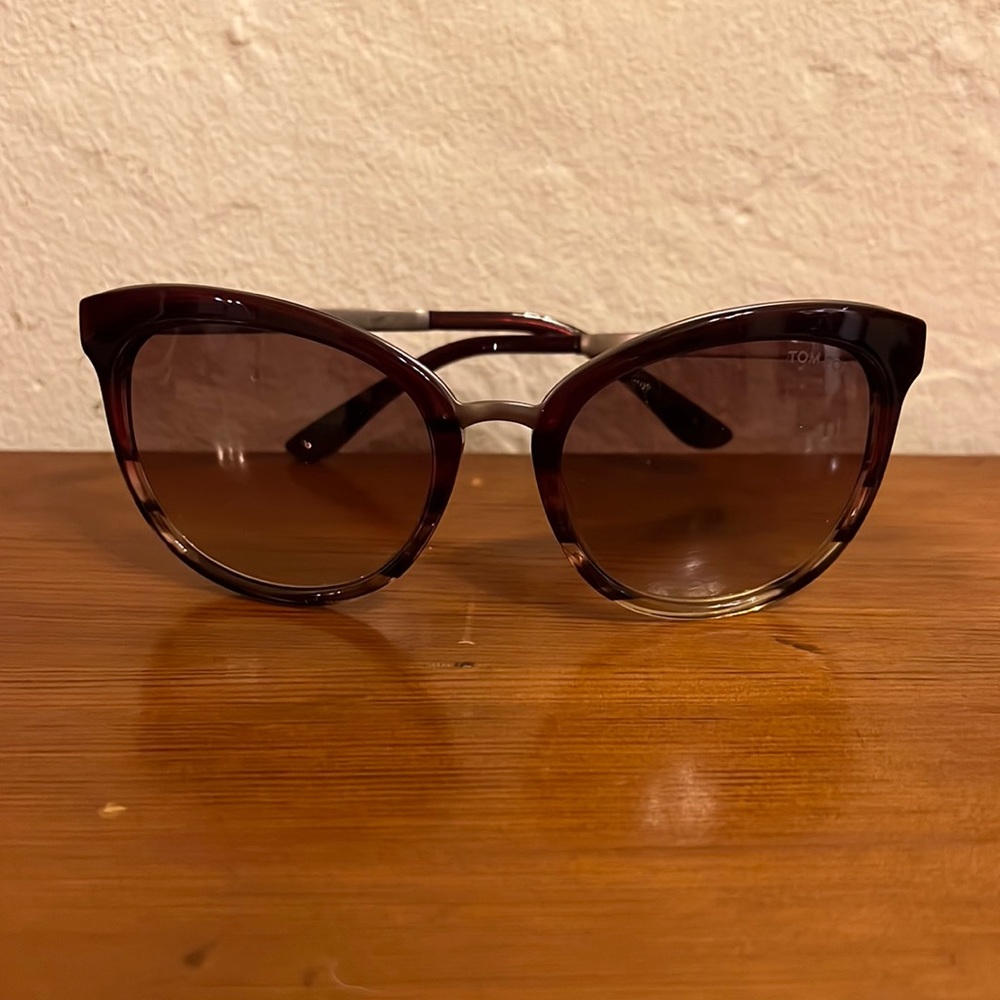 Never worn TOM FORD sunglasses with velour case! Burgundy tint on frame!